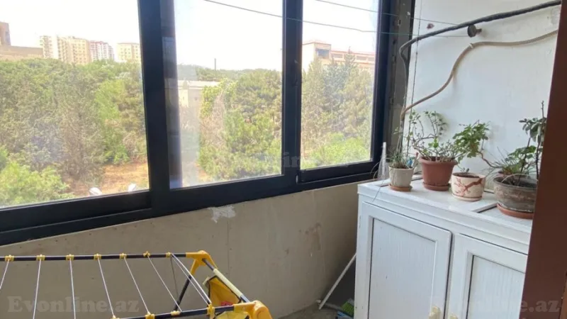 Satılır 4 otaqlı Mənzil Köhnə tikili 80 m² Səbail r. - şəkil 3