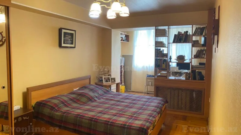 Satılır 4 otaqlı Mənzil Köhnə tikili 80 m² Səbail r. - şəkil 18