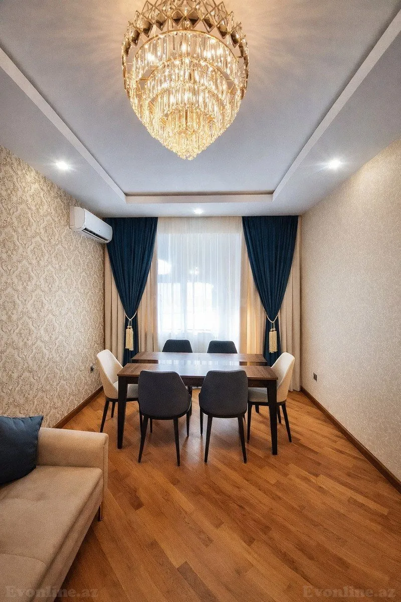 2 otaqlı Mənzil 65 m² 8 Noyabr m. Satılır