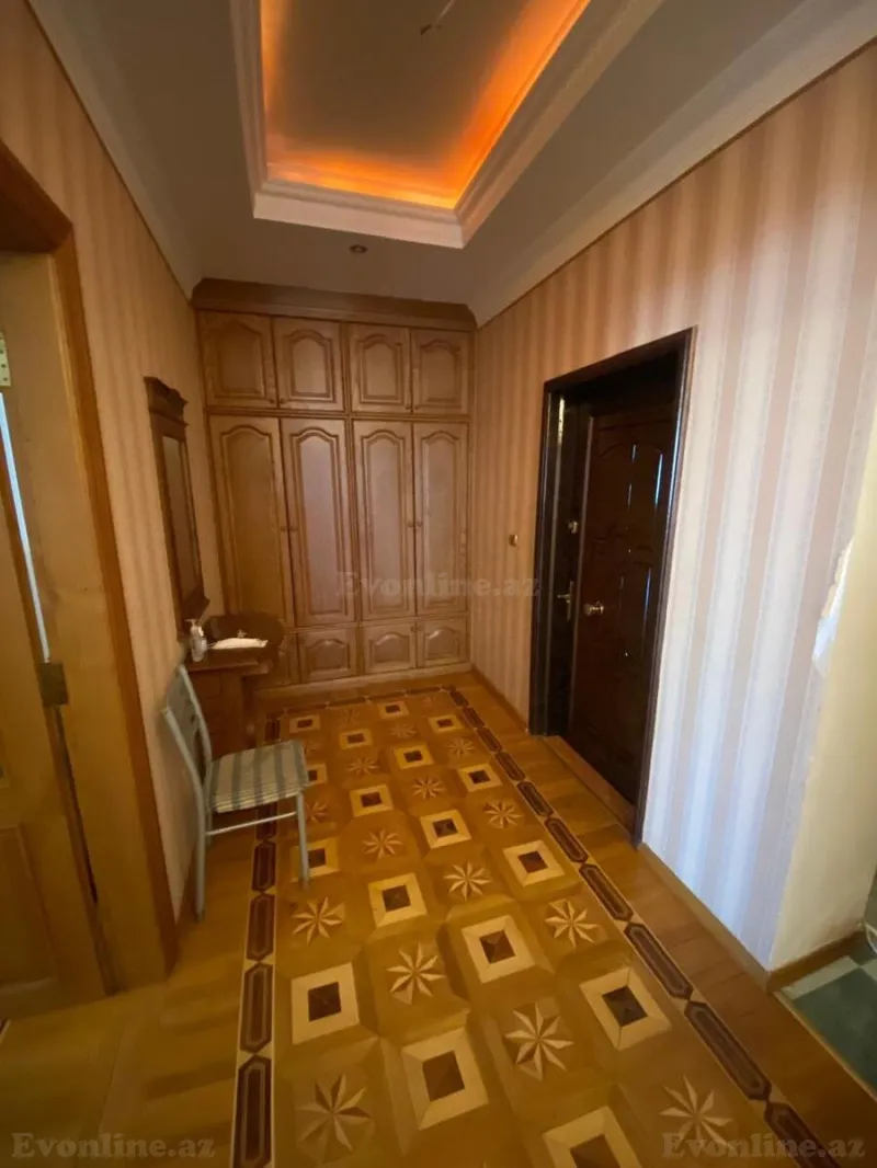 Satılır 3 otaqlı Mənzil Yeni tikili 165 m² İnşaatçılar m. - şəkil 3