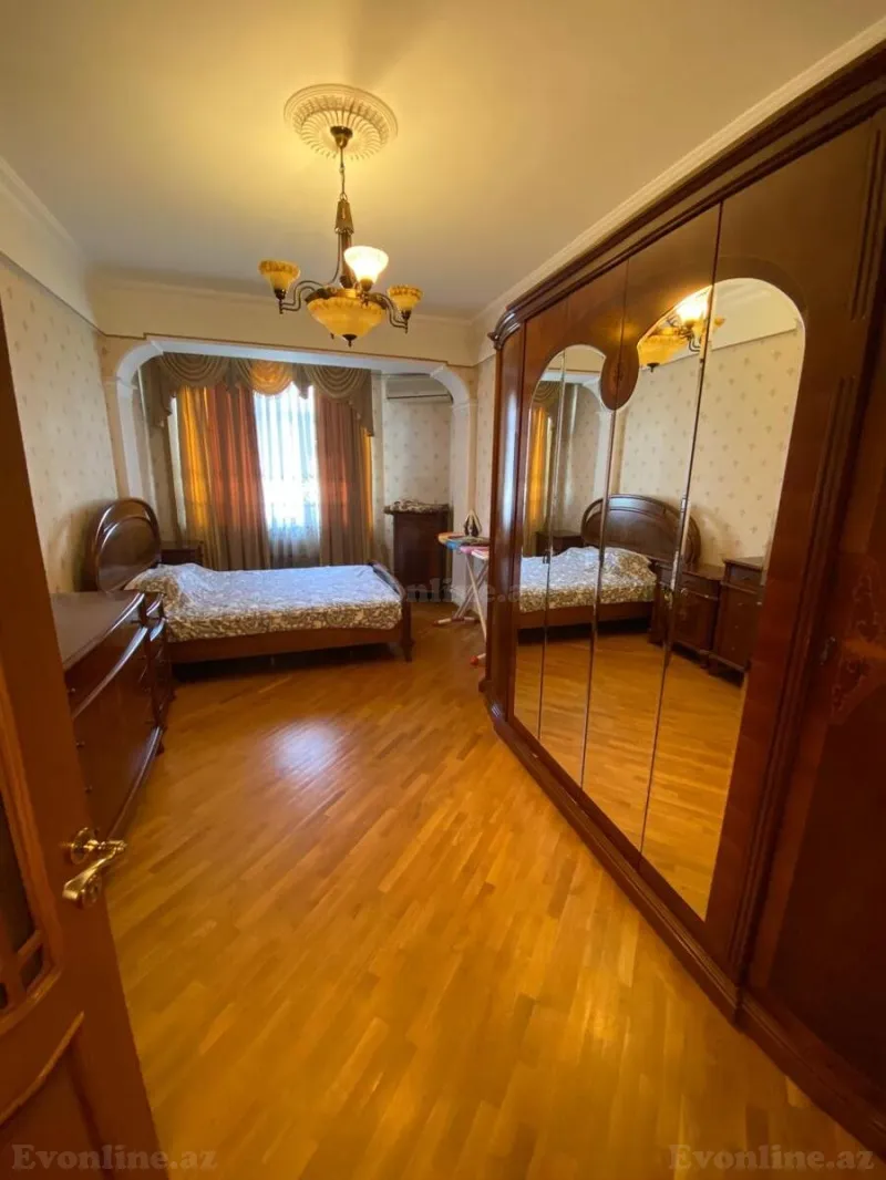 Satılır 3 otaqlı Mənzil Yeni tikili 165 m² İnşaatçılar m. - şəkil 16