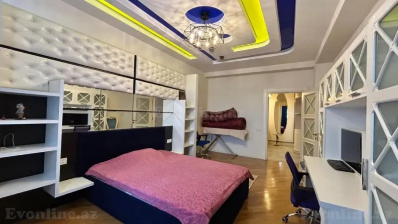 4 otaqlı Mənzil 180 m² Nizami m. Kirayə verilir