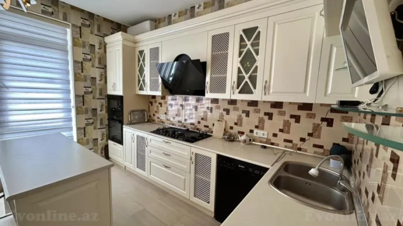 Kirayə verilir 4 otaqlı Mənzil Yeni tikili 180 m² Nizami m. - şəkil 22