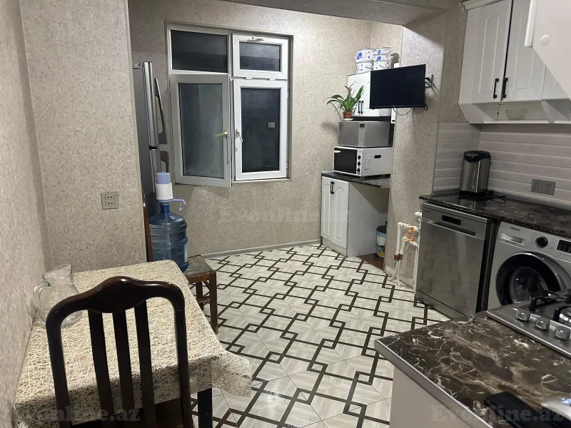 Satılır 2 otaqlı Mənzil Köhnə tikili 65 m² Əhmədli - şəkil 3