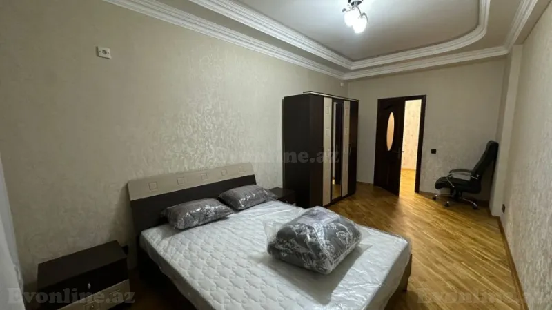 Kirayə verilir 3 otaqlı Mənzil Yeni tikili 135 m² 8 Noyabr m. - şəkil 2