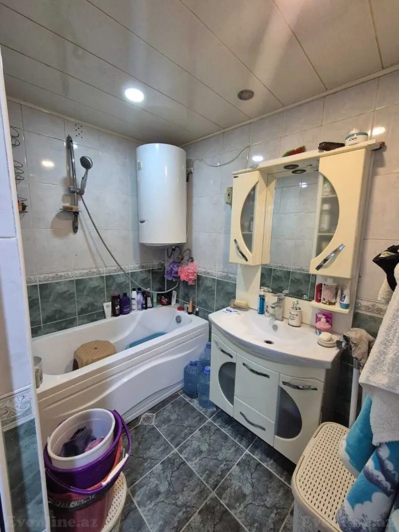 Satılır 4 otaqlı Mənzil Köhnə tikili 80 m² Xalqlar Dostluğu m. - şəkil 5