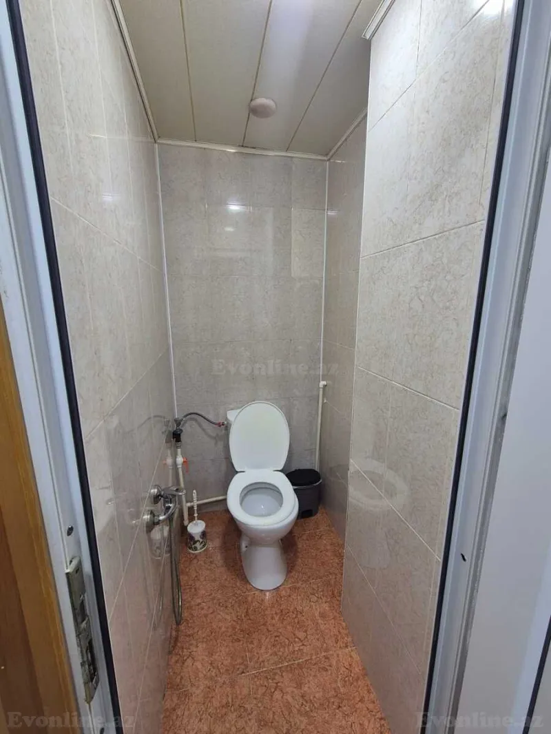 Satılır 4 otaqlı Mənzil Köhnə tikili 80 m² Xalqlar Dostluğu m. - şəkil 6