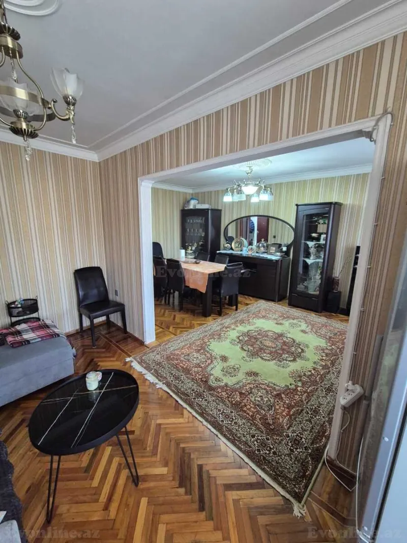 Satılır 4 otaqlı Mənzil Köhnə tikili 80 m² Xalqlar Dostluğu m. - şəkil 9