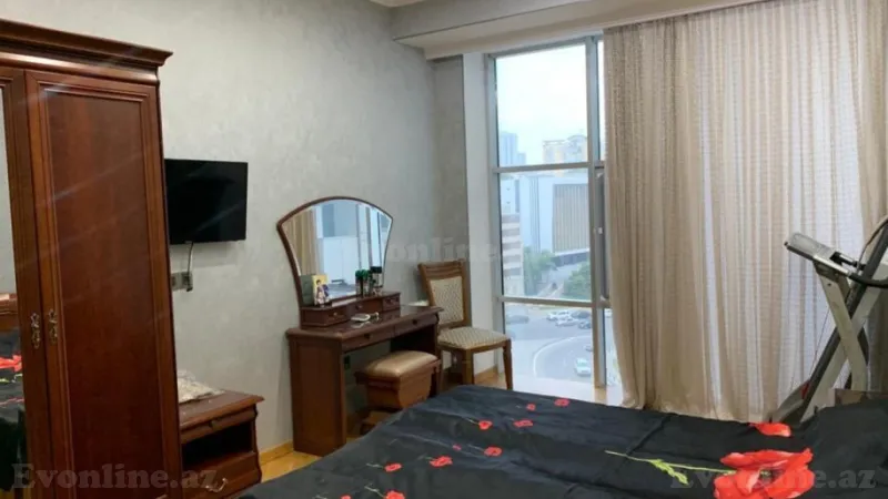 Kirayə verilir 4 otaqlı Mənzil Yeni tikili 170 m² Nizami m. - şəkil 7