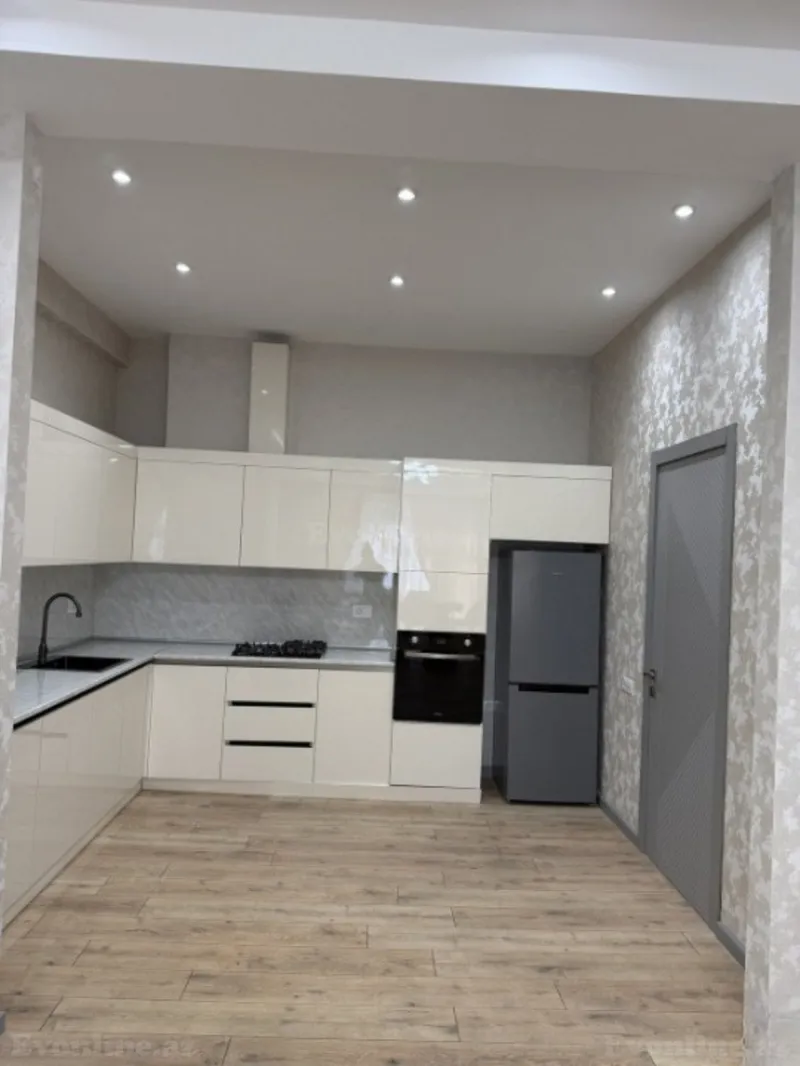 Satılır 2 otaqlı Mənzil Yeni tikili 90 m² 28 May m. - şəkil 11