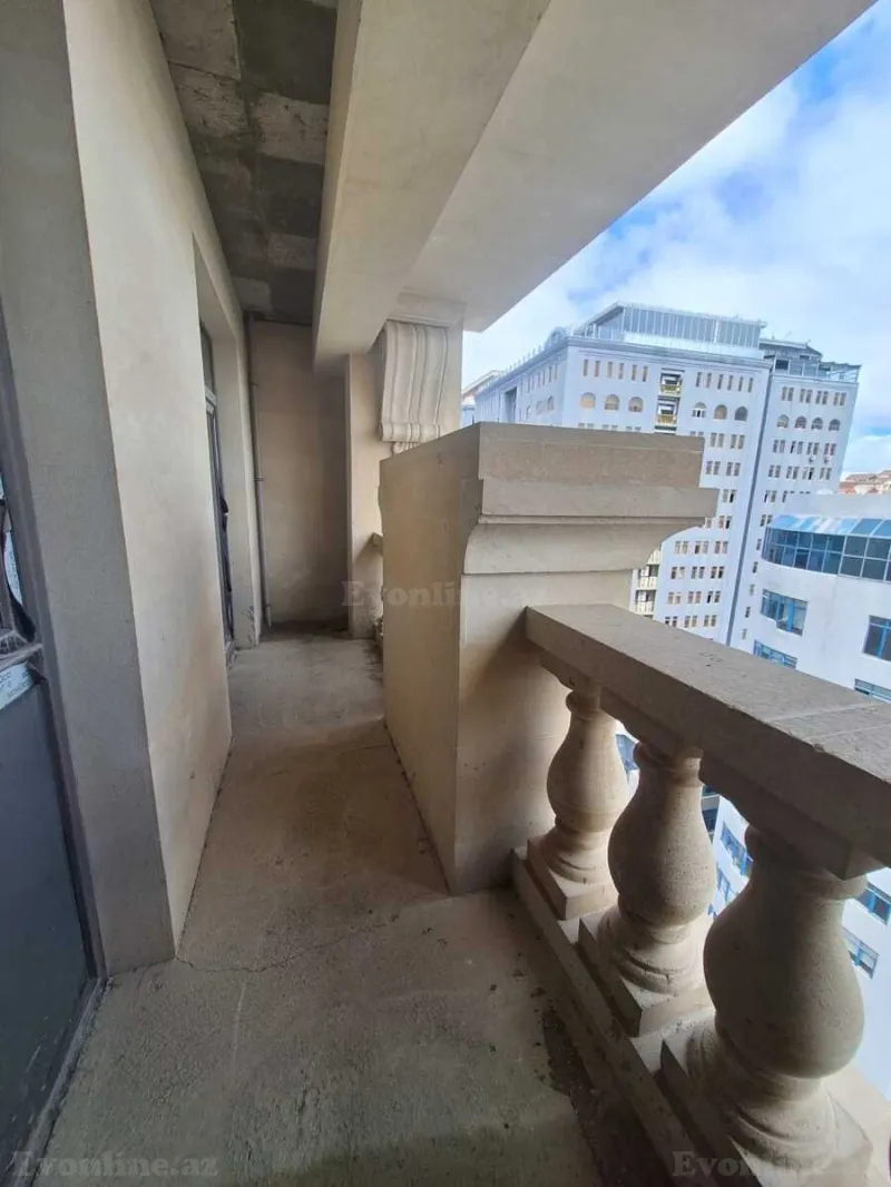 Satılır 4 otaqlı Mənzil Yeni tikili 211 m² Nizami m. - şəkil 17