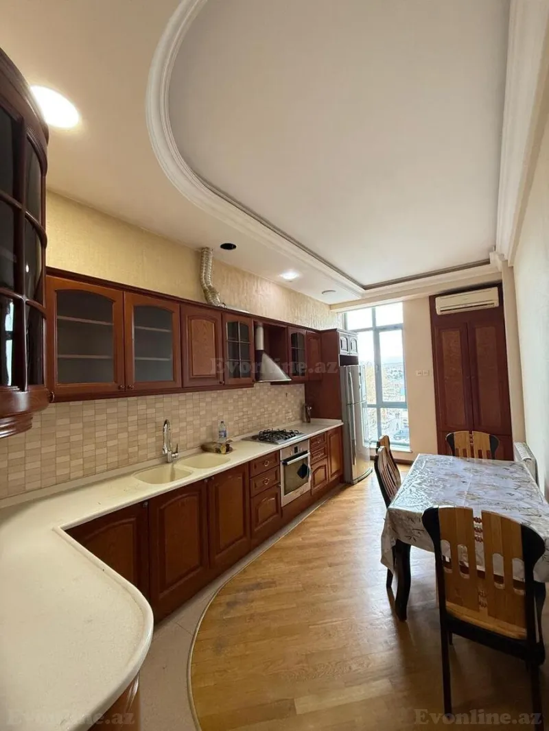 Kirayə verilir 3 otaqlı Mənzil Yeni tikili 130 m² İnşaatçılar m. - şəkil 7