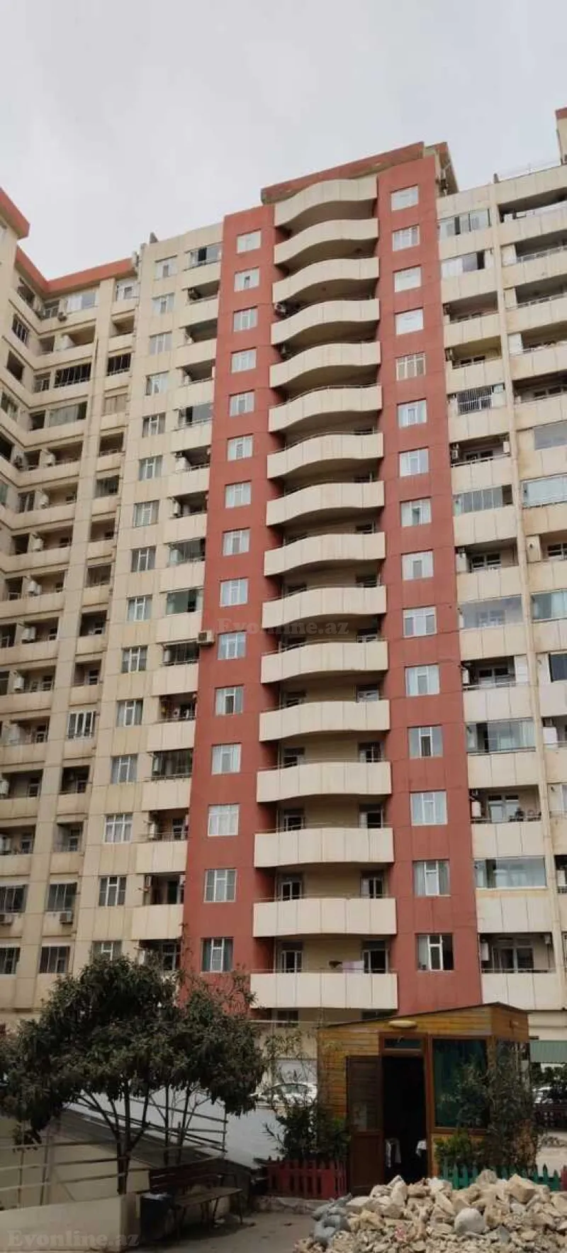 3 otaqlı Mənzil 120 m² Xətai m. Satılır