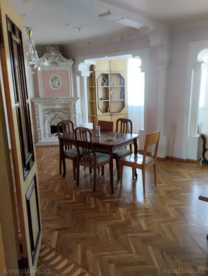 Satılır 4 otaqlı Mənzil Köhnə tikili 81.6 m² Yasamal - şəkil 3