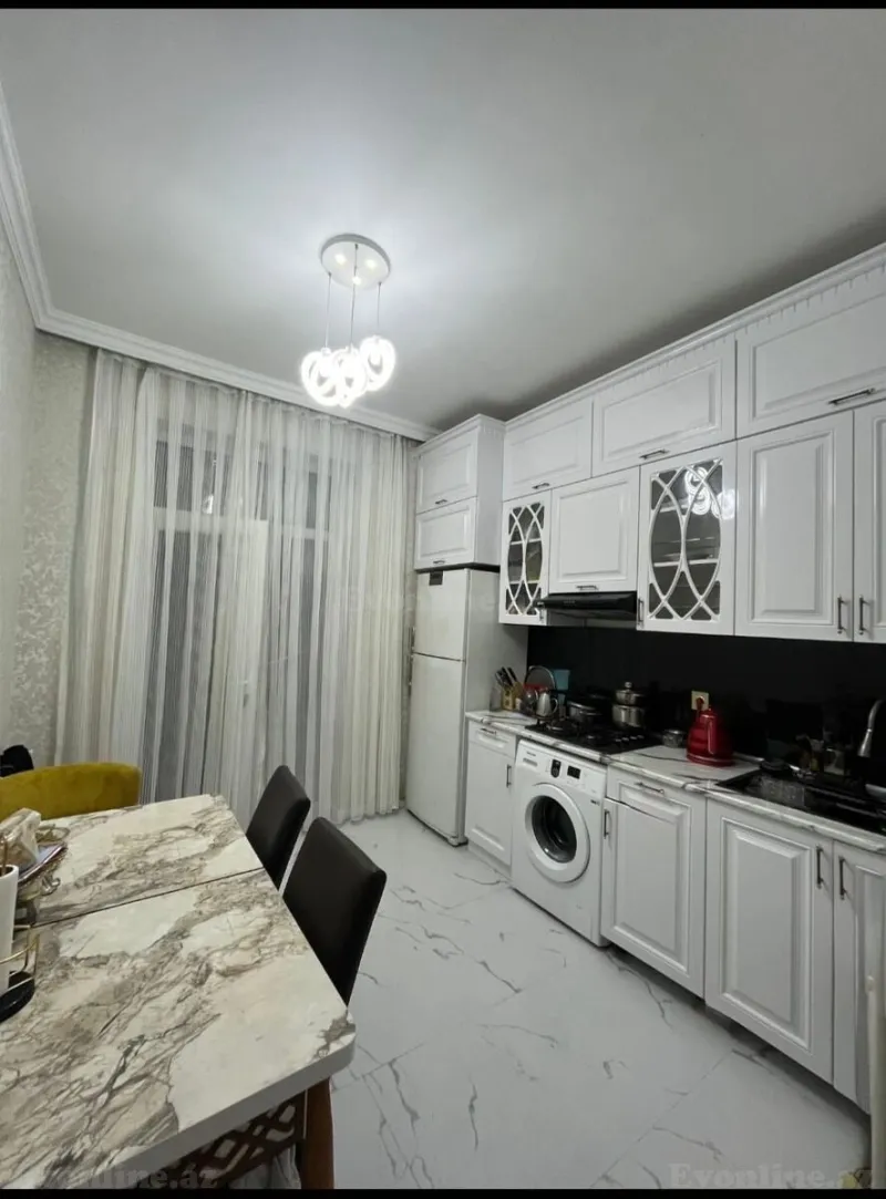 Satılır 4 otaqlı Mənzil Köhnə tikili 110 m² Yasamal - şəkil 4
