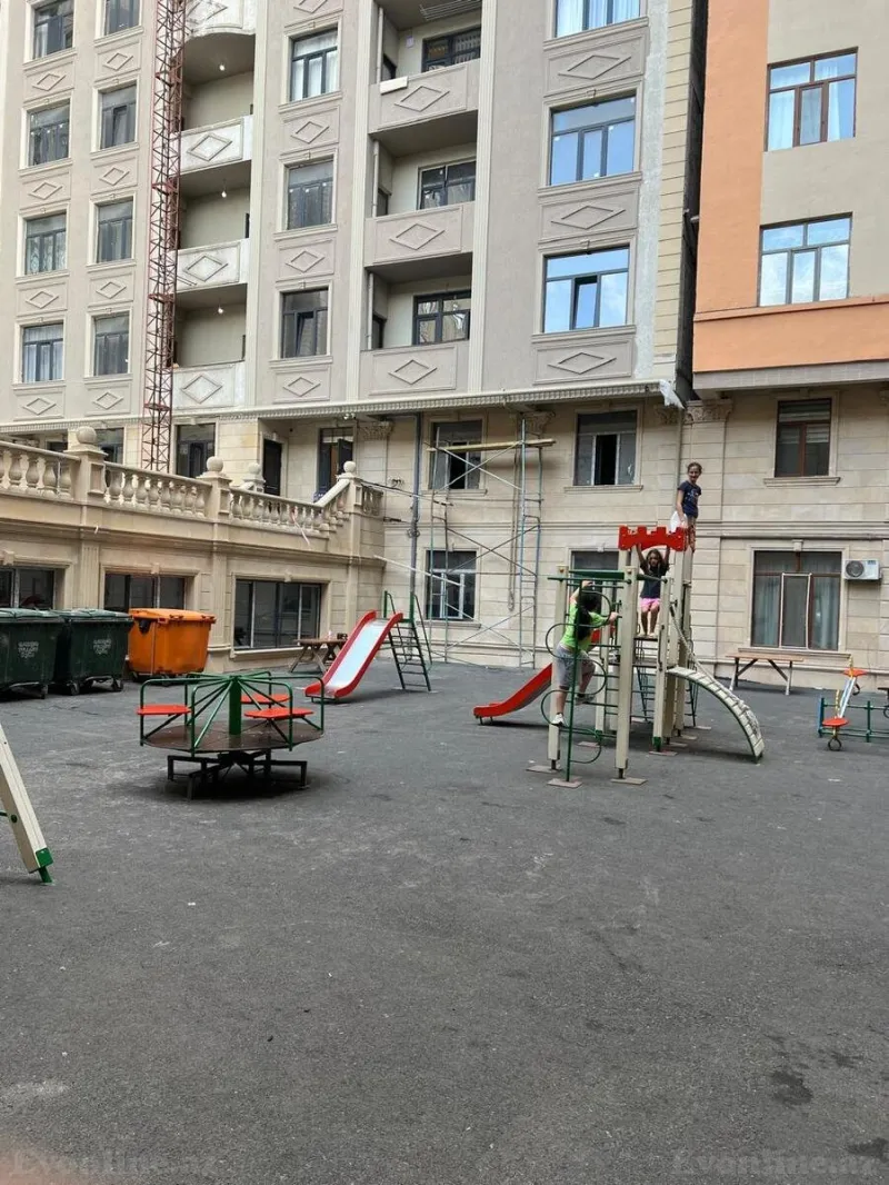 Satılır 3 otaqlı Mənzil Yeni tikili 141 m² 28 May m. - şəkil 4