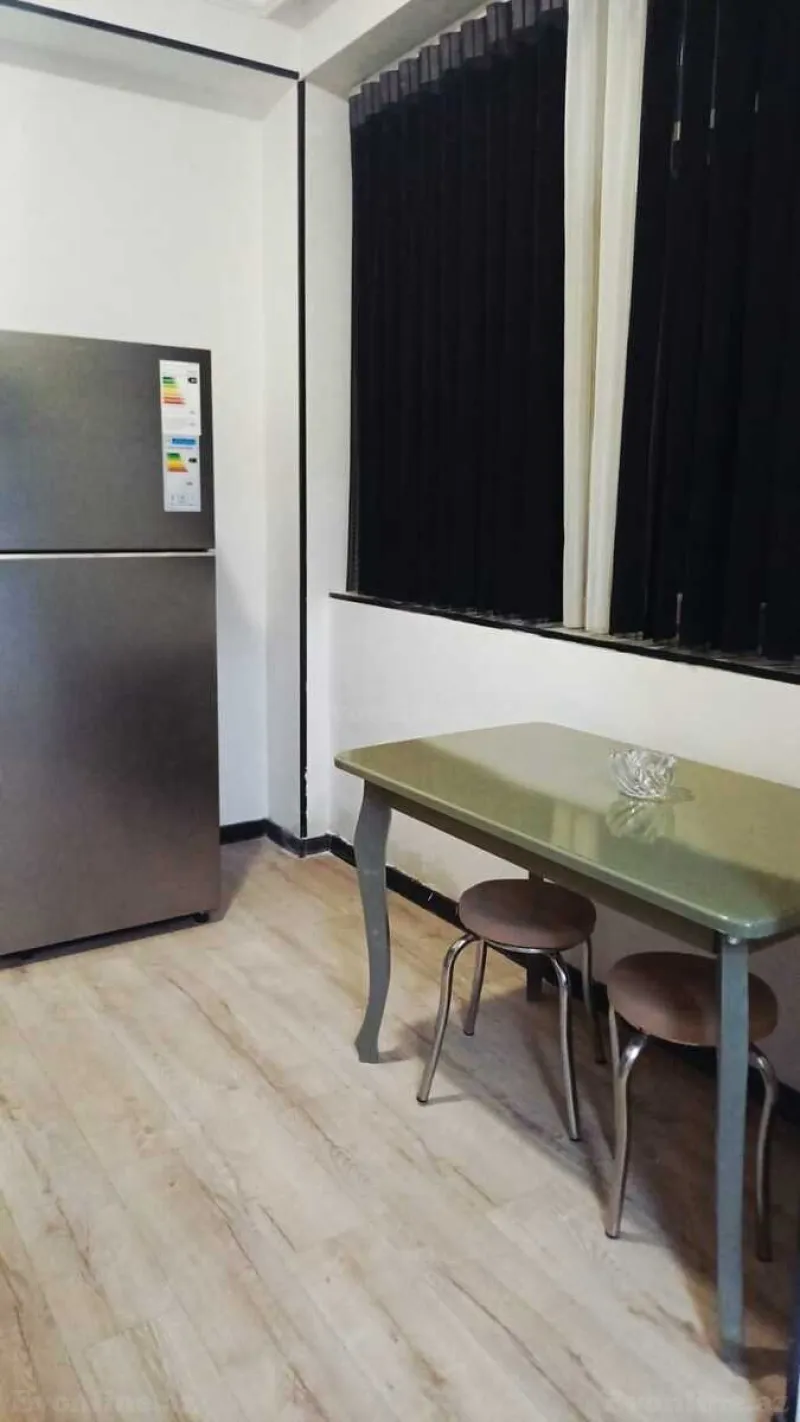 Kirayə verilir 1 otaqlı Mənzil Yeni tikili 50 m² 28 May m. - şəkil 7