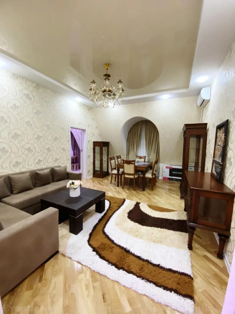 Satılır 3 otaqlı Mənzil Yeni tikili 105 m² 8-ci kilometr