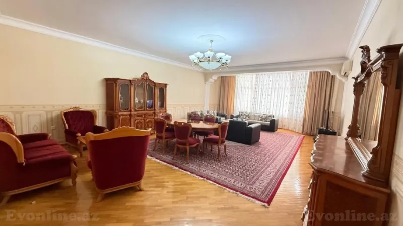 4 otaqlı Mənzil 200 m² Nizami m. Kirayə verilir