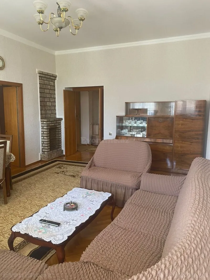 Kirayə verilir 3 otaqlı Mənzil Köhnə tikili 75 m² İçərişəhər m. - şəkil 2