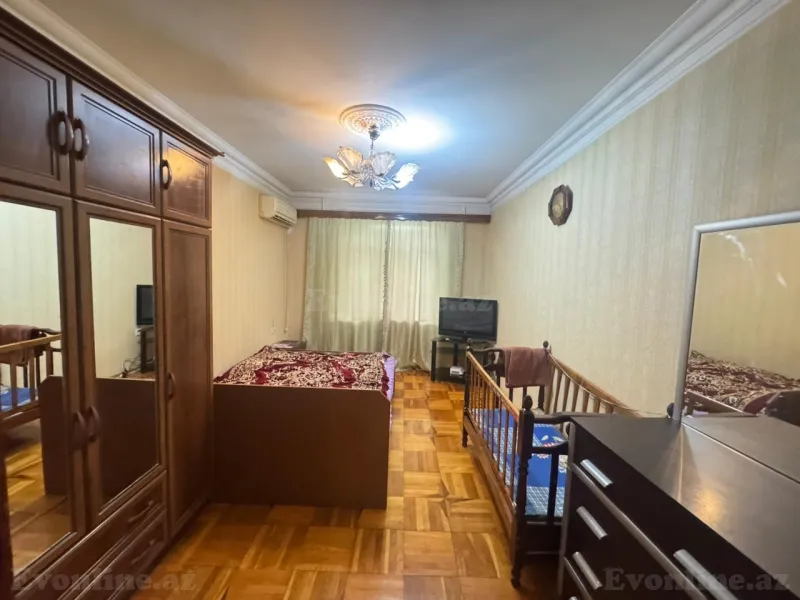 Satılır 4 otaqlı Mənzil Köhnə tikili 110 m² Əhmədli - şəkil 2