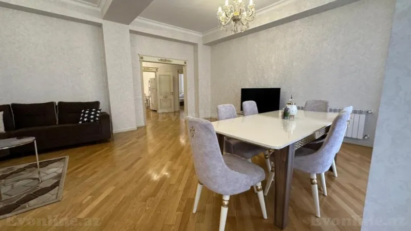 Kirayə verilir 3 otaqlı Mənzil Yeni tikili 150 m² Xətai r. - şəkil 5