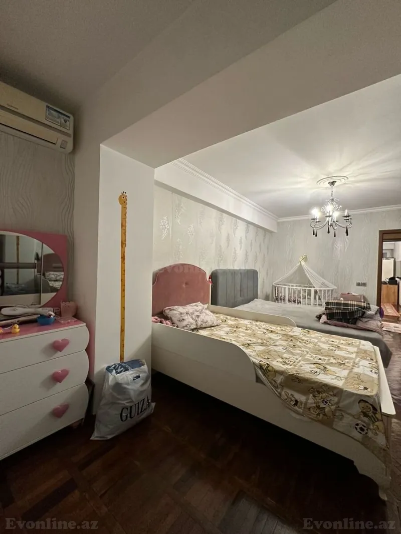 Satılır 6 otaqlı Mənzil Köhnə tikili 200 m² Elmlər Akademiyası m. - şəkil 7