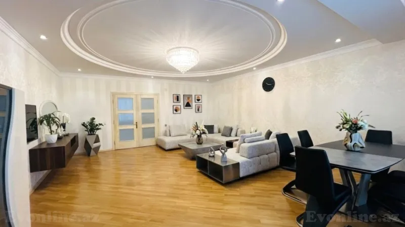 4 otaqlı Mənzil 205 m² 28 May m. Satılır