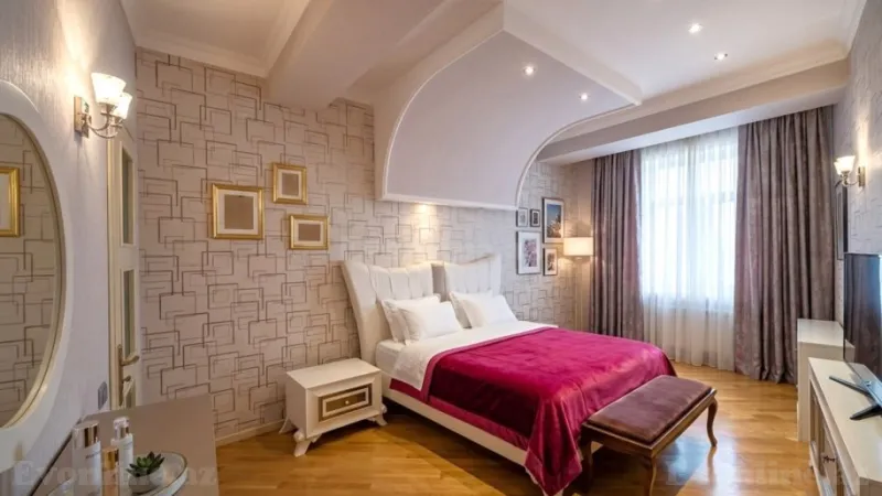 Satılır 4 otaqlı Mənzil Yeni tikili 205 m² 28 May m. - şəkil 2