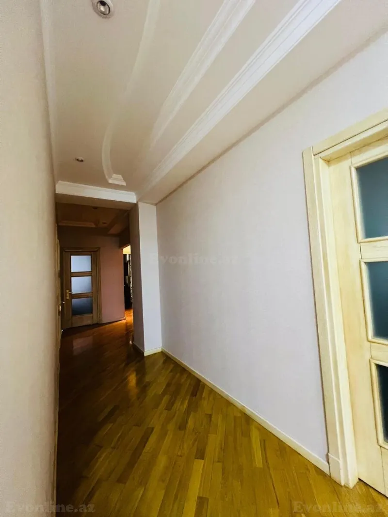 Satılır 4 otaqlı Mənzil Yeni tikili 205 m² 28 May m. - şəkil 10