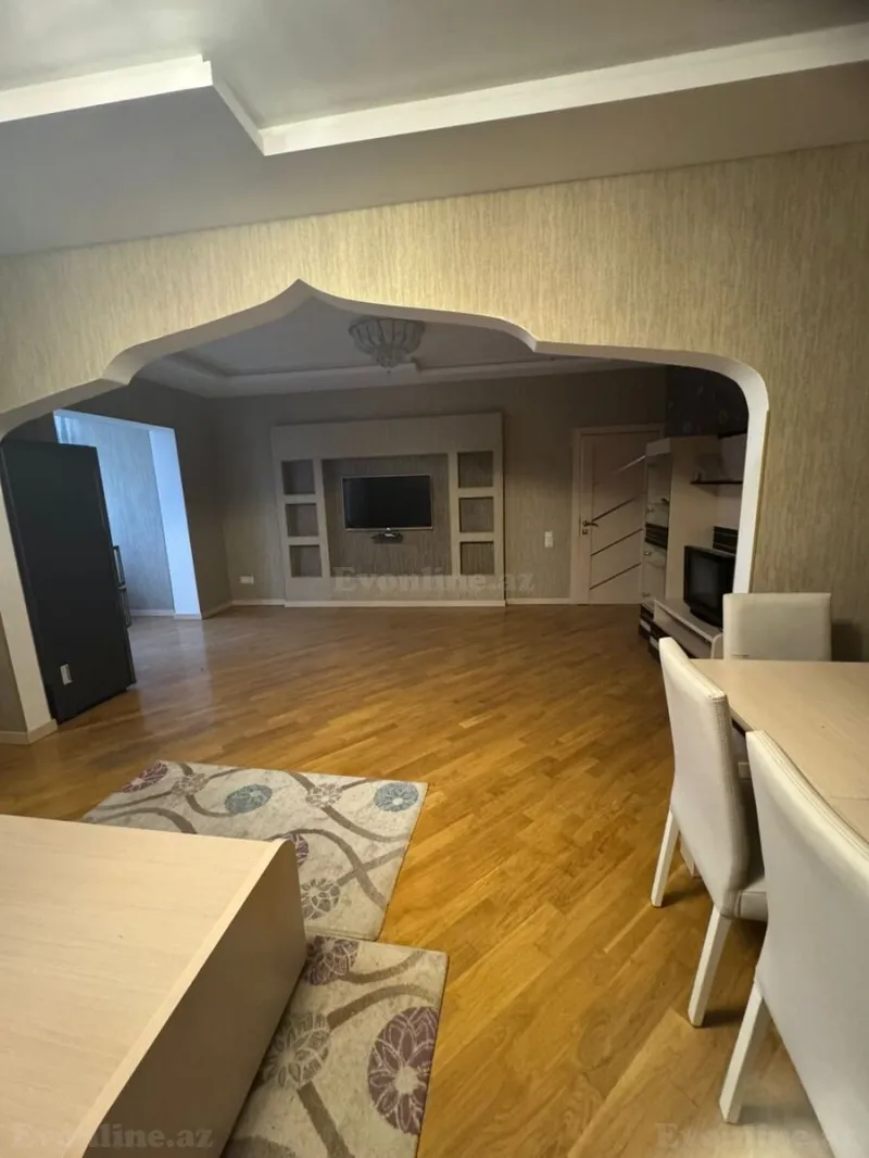 Satılır 5 otaqlı Mənzil Köhnə tikili 120 m² Suraxanı r. - şəkil 4