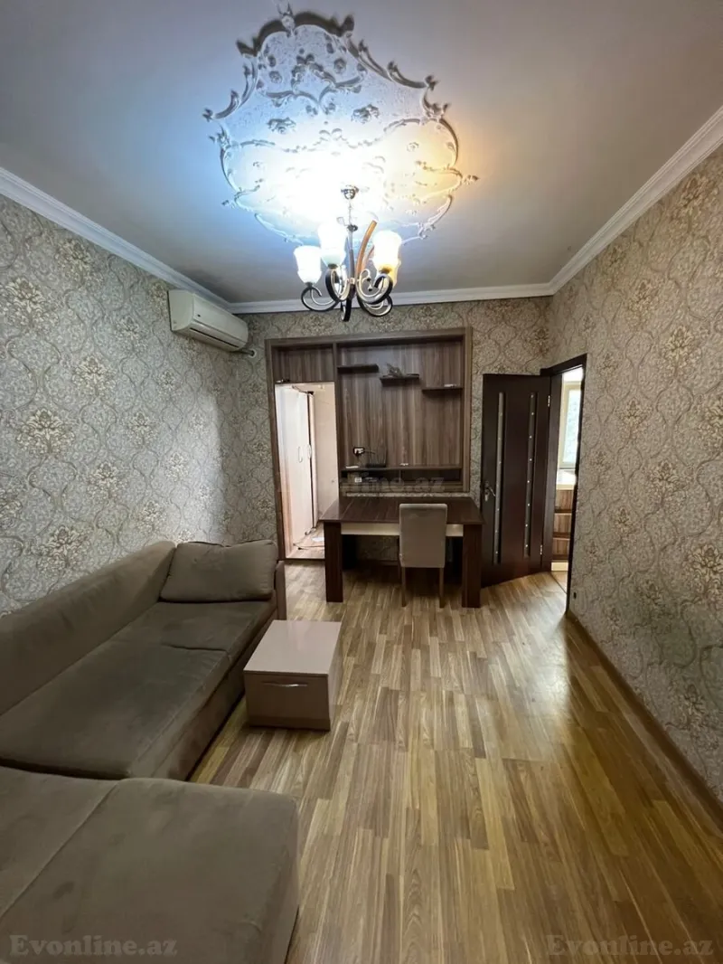 Satılır 2 otaqlı Mənzil Köhnə tikili 55 m² 4-cü mikrorayon