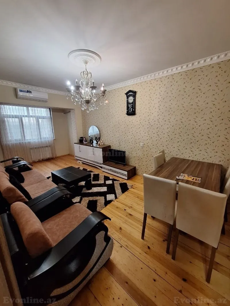 Satılır 2 otaqlı Mənzil Köhnə tikili 65 m² 8-ci mikrorayon - şəkil 2