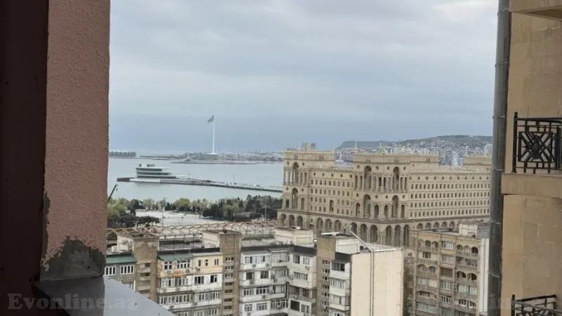 Satılır 4 otaqlı Mənzil Yeni tikili 230 m² 28 May m. - şəkil 3