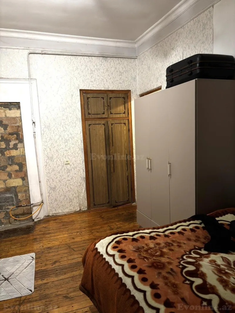 Satılır 2 otaqlı Mənzil Köhnə tikili 70 m² 28 May m. - şəkil 5