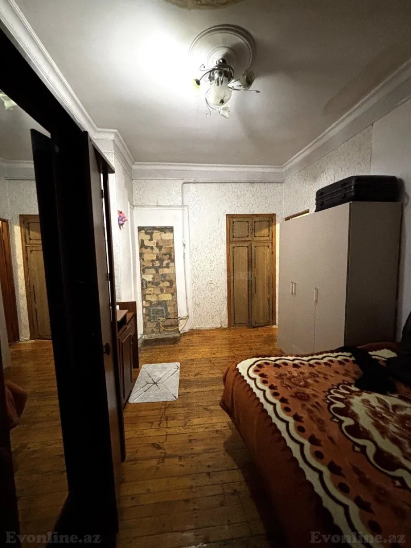 Satılır 2 otaqlı Mənzil Köhnə tikili 70 m² 28 May m. - şəkil 6