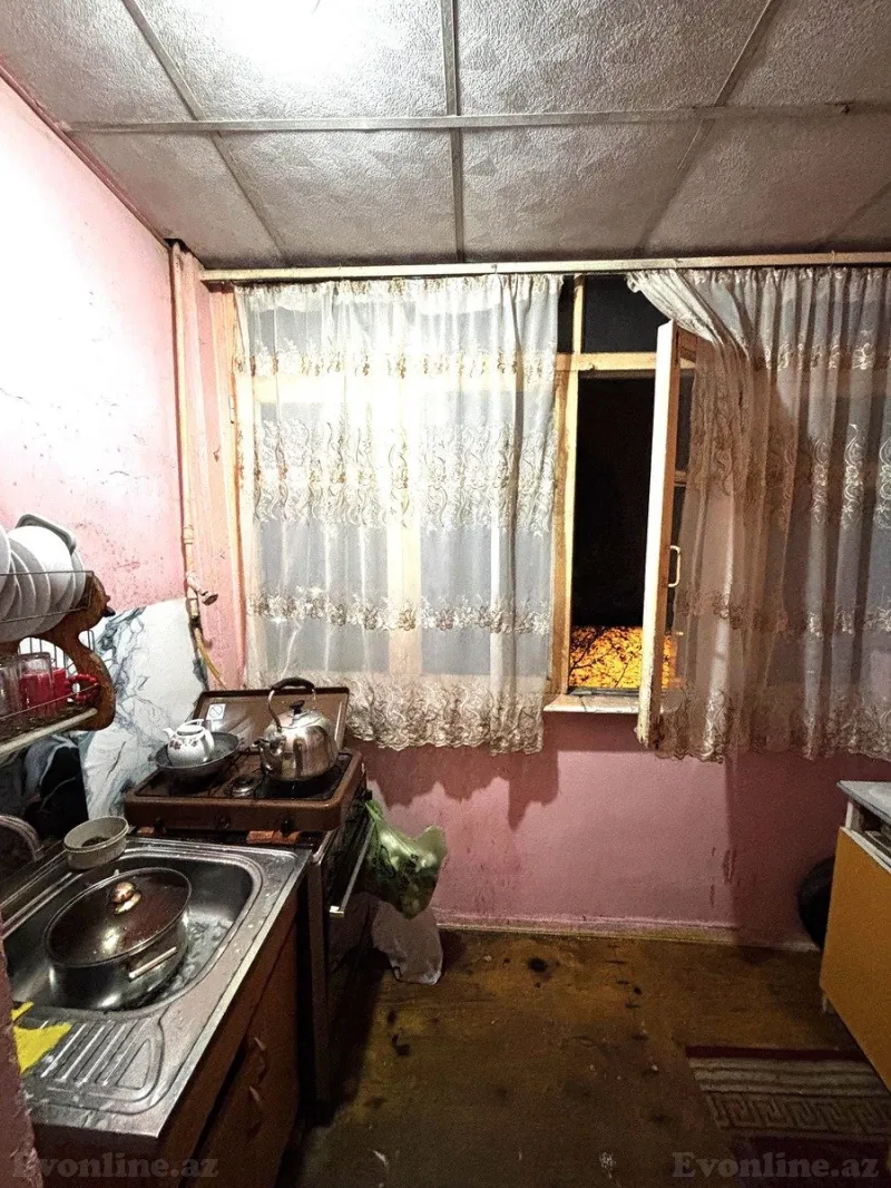 Satılır 2 otaqlı Mənzil Köhnə tikili 70 m² 28 May m. - şəkil 16