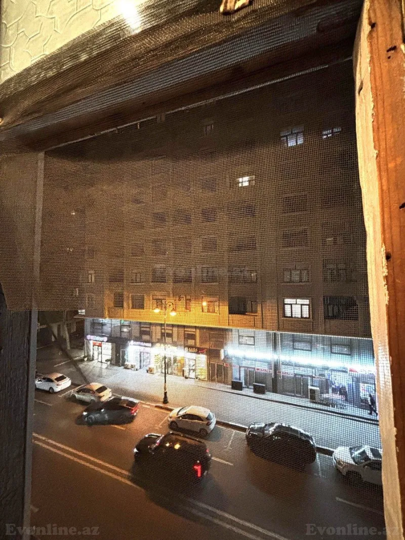 Satılır 2 otaqlı Mənzil Köhnə tikili 70 m² 28 May m. - şəkil 20