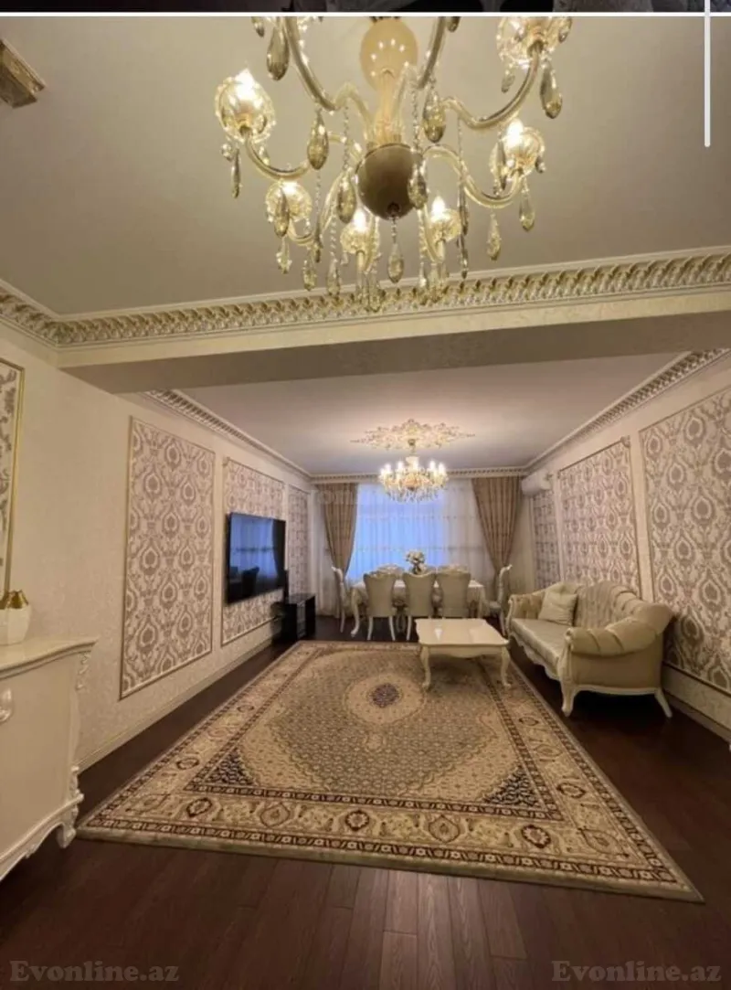 4 otaqlı Mənzil 215 m² Gənclik m. Satılır