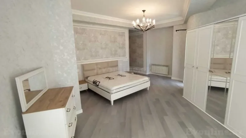 Satılır 4 otaqlı Mənzil Yeni tikili 160 m² Elmlər Akademiyası m. - şəkil 8