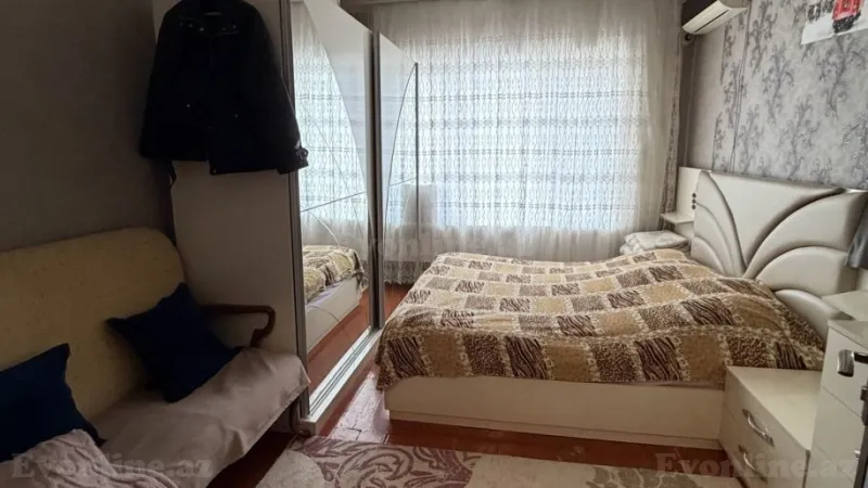 Satılır 3 otaqlı Mənzil Köhnə tikili 65 m² Xalqlar Dostluğu m. - şəkil 3