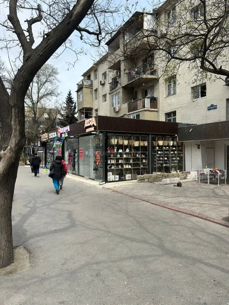 Obyekt 55 m² İnşaatçılar m. Satılır