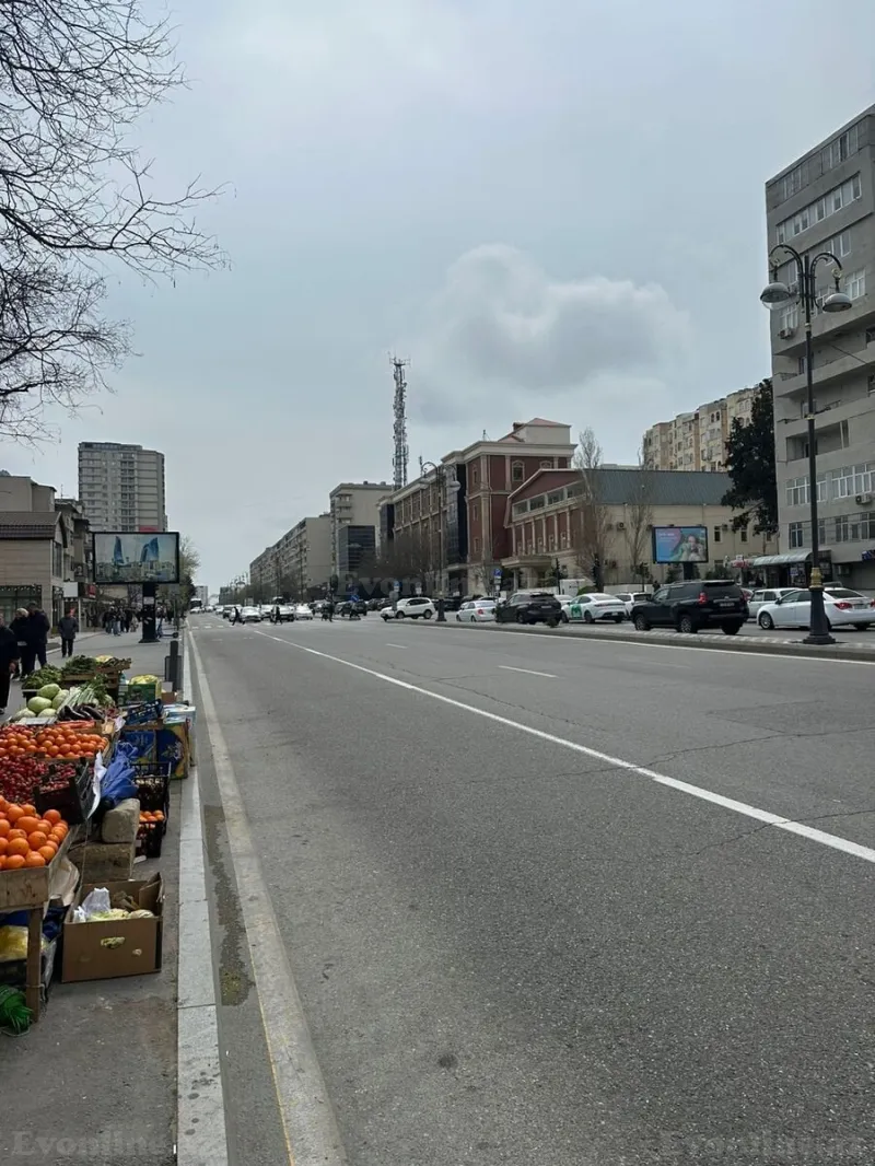 Satılır Obyekt 55 m² İnşaatçılar m. - şəkil 2