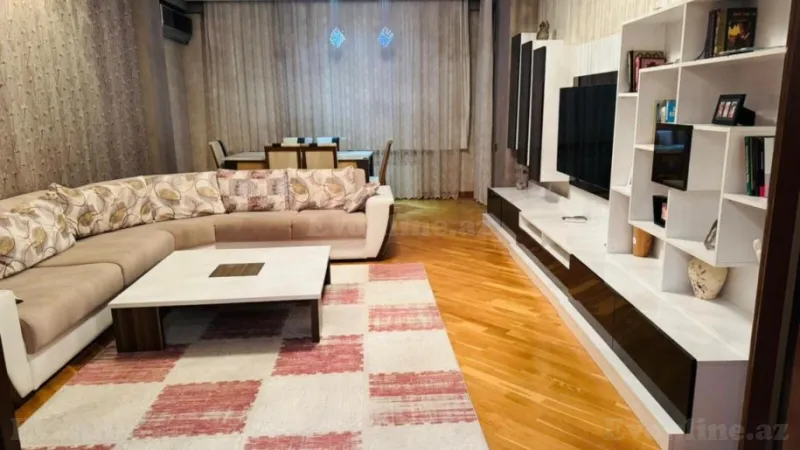 3 otaqlı Mənzil 140 m² Neftçilər m. Kirayə verilir