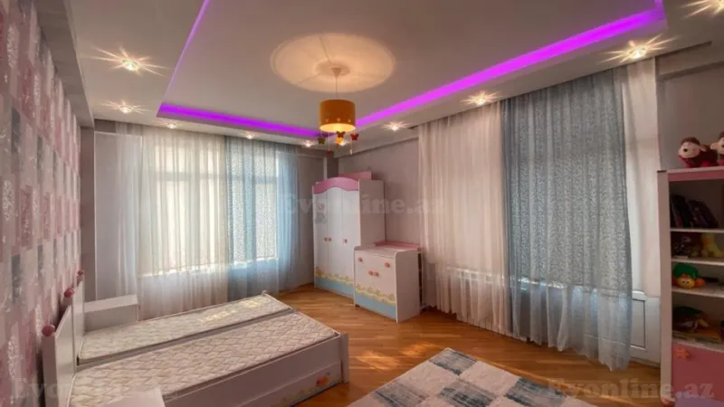 Kirayə verilir 3 otaqlı Mənzil Yeni tikili 140 m² Neftçilər m. - şəkil 4