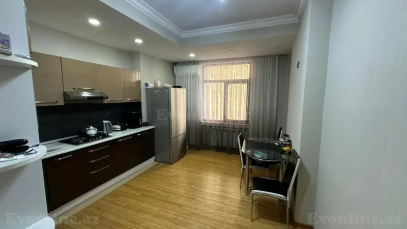 Satılır 4 otaqlı Mənzil Yeni tikili 135 m² Səbail r. - şəkil 4