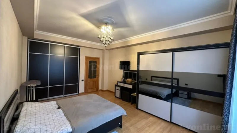 Satılır 4 otaqlı Mənzil Yeni tikili 135 m² Səbail r. - şəkil 5