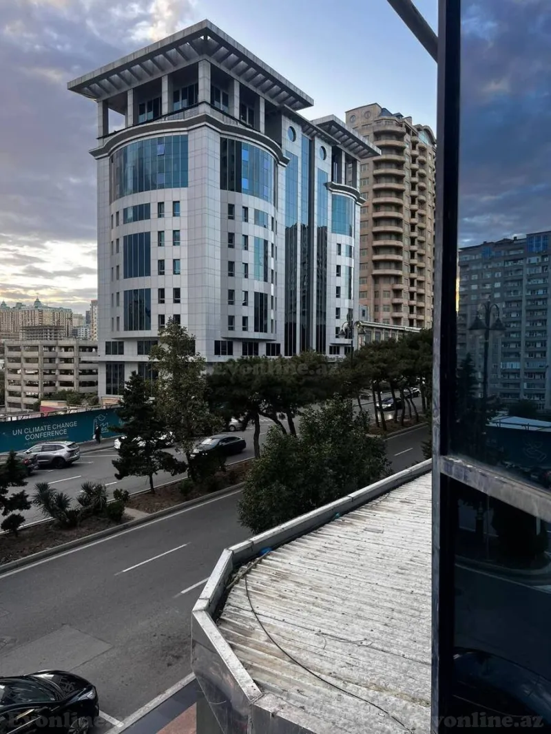 Satılır Ofis 137 m² 28 May m. - şəkil 2