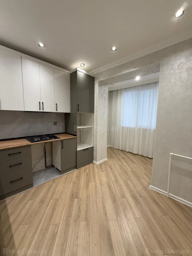 3 otaqlı Mənzil 80 m² Xalqlar Dostluğu m. Satılır