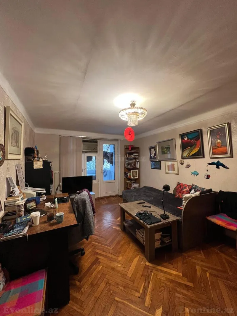 3 otaqlı Mənzil 65 m² Elmlər Akademiyası m. Satılır